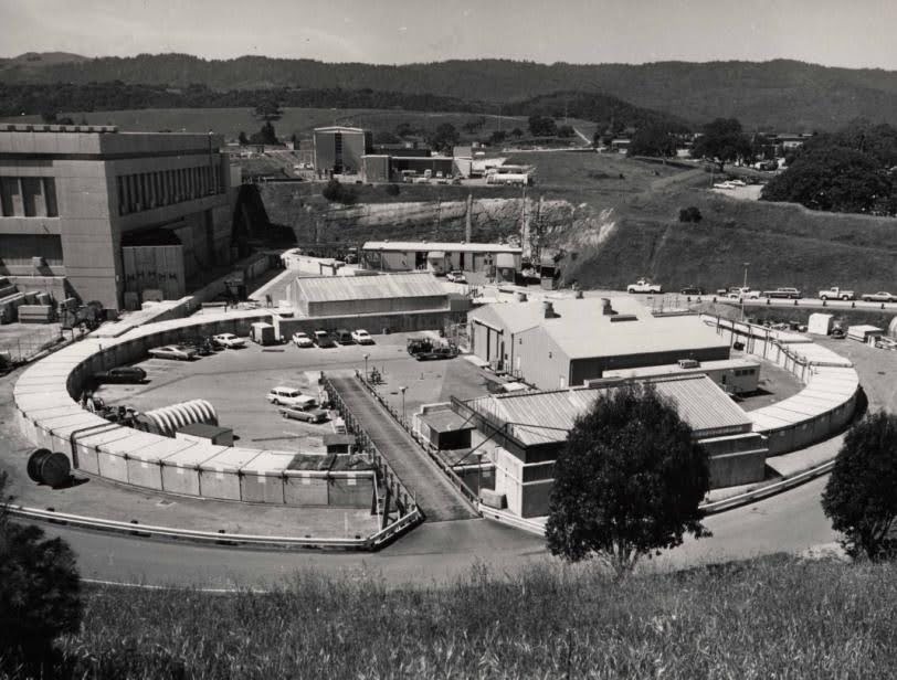 Historic black-and-white view of the SLAC facility